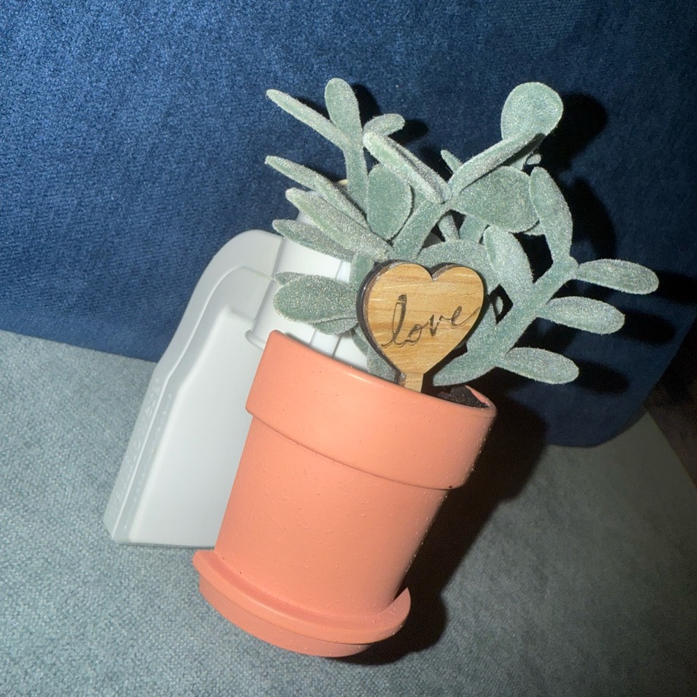 Wallflower: Terracotta Potted Faux Plant with Heart Tag - Picture 3 of 6